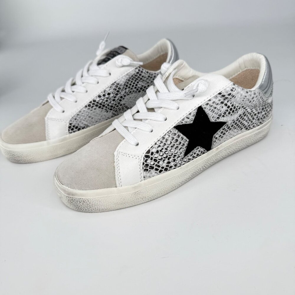 Vintage Havana Womens Silver Snakeskin Sneakers With Black Star Accent, 8 - Picture 8 of 8